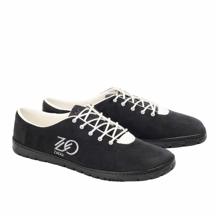 QARO Black White 1 QARO Black White